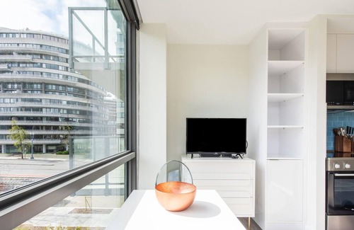 Foggy Bottom Apartment | Amazing 1BR in The Boathouse w/ Concierge + Gym