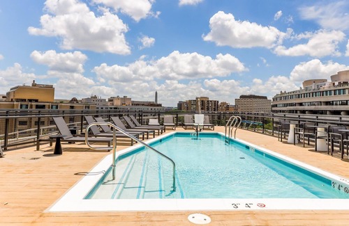 Foggy Bottom Apartment | Amazing 1BR in The Boathouse w/ Concierge + Gym