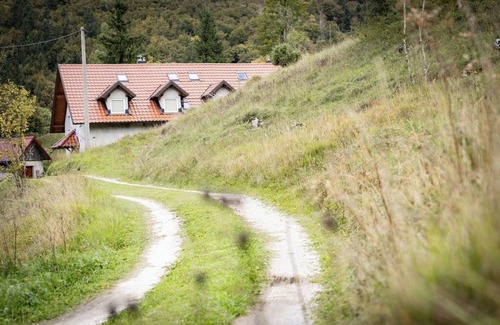 Idrija House | Amazing 2-bedroom country house in Kanji dol