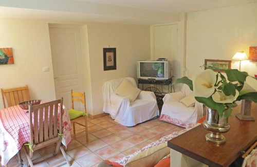 Saint-Branchs Apartment | Amazing apartment in Saint Branchs with 2 Bedrooms, WiFi and Outdoor swimming pool