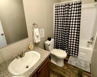 Dunnellon House | Amazing Cottage Surrounded by Trees in Dunnellon, Florida