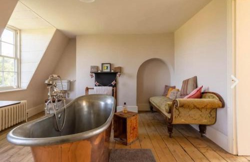 Isle of Grain House | Amazing Dockyard Historical Georgian House