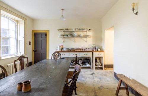 Isle of Grain House | Amazing Dockyard Historical Georgian House