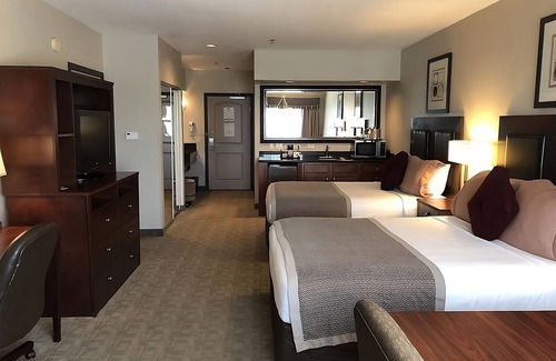 Killeen Hotel | Amazing Find! 1 Modern Unit and Pool.