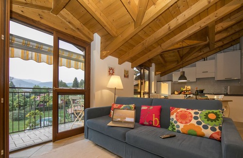 Cerro Apartment | Amazing Gaia Le Palme Pool, Laveno Mombello, Italy