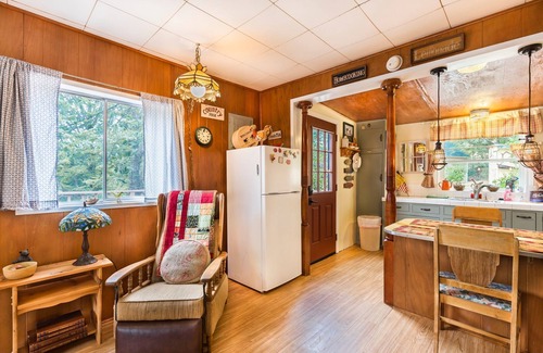 Julian Cabin | Amazing Historic Cabin Nestled In The Heart Of Julian Pets ok Quiet and secluded