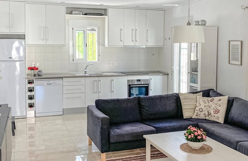 El Chaparral House | Amazing home in El Chaparral with WiFi