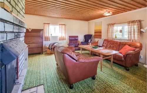 Fargelanda House | Amazing Home In Färgelanda With Wifi