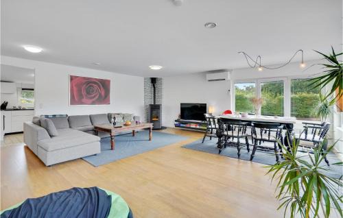 Frederiksvaerk House | Amazing Home In Frederiksværk With Wifi