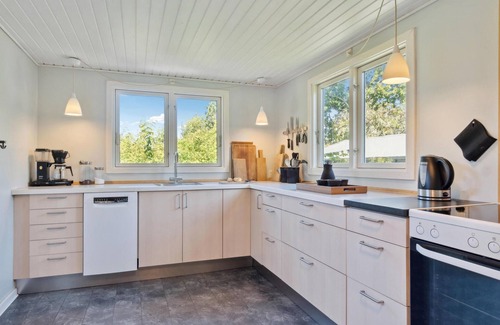 Kulhuse House | Amazing home in Jægerspris with kitchen