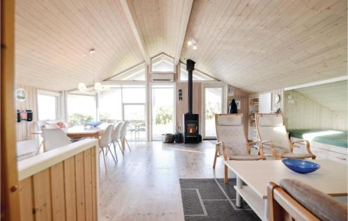 Skødshoved Strand House | Amazing Home In Knebel With Sauna