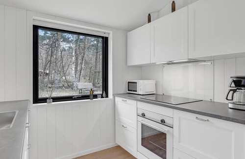Dueodde House | Amazing home in Nexø with kitchen
