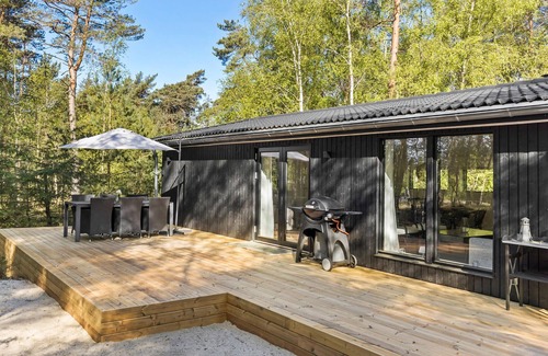 Dueodde House | Amazing home in Nexø with kitchen