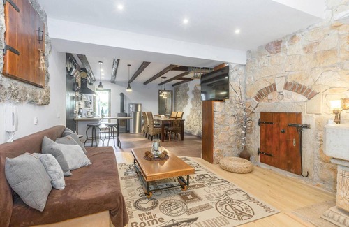 Jasenovica House | Amazing home in Porec with kitchen