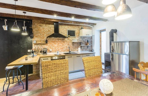 Jasenovica House | Amazing home in Porec with kitchen