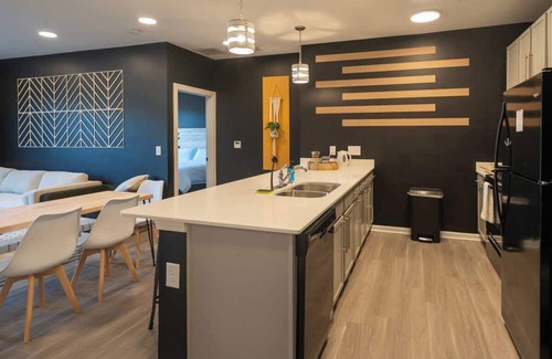 Spartanburg Apartment | Amazing location, 2 King beds, Modern loft