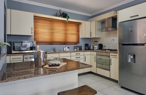 Esmeralda Villa | Amazing Modern and very Clean Vacation Villa -EMERALD AREA -3 minutes from beach