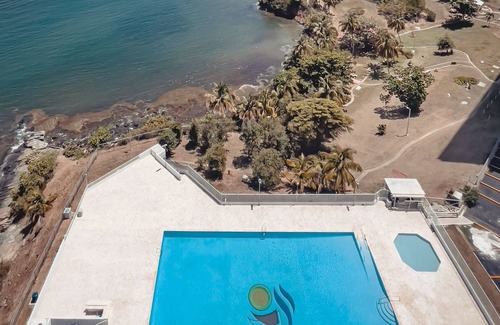 Sardinera Apartment | Amazing Ocean Views 2bedroom, Beach gear & 300MB WIFI. Superhost!