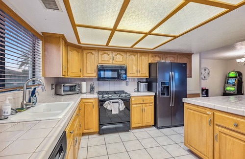 Bullhead City House | Amazing Riverfront home with dock, boat ramp, fire pit on the Colorado river.