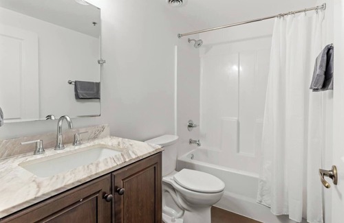 Mitchell Apartment | Amazing Riverfront Views - Steps from Arch