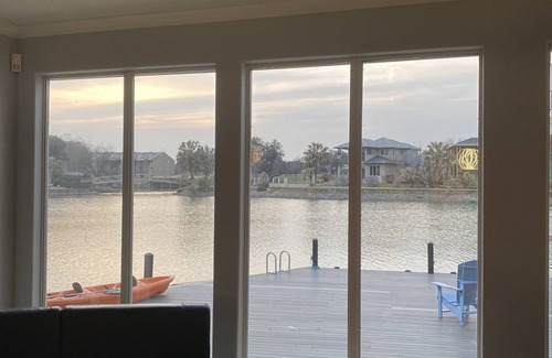 Horseshoe Bay West House | Amazing spot on the lake across from #12 Applerock tee box!nSleeps 10-12 people