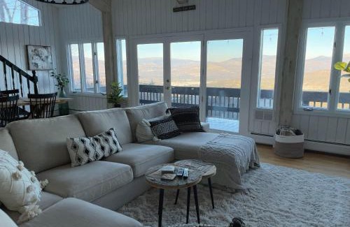 Campton House | Amazing View Retreat Home