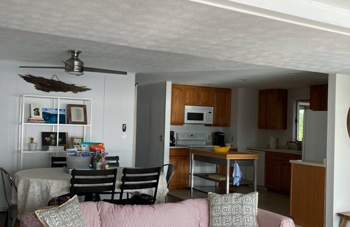 Redwood House | AMAZING VIEWS, DIRECT H20 ACCESS, 2 DOCKS, PRIVATE LANE, 30 MINS TO CANADA