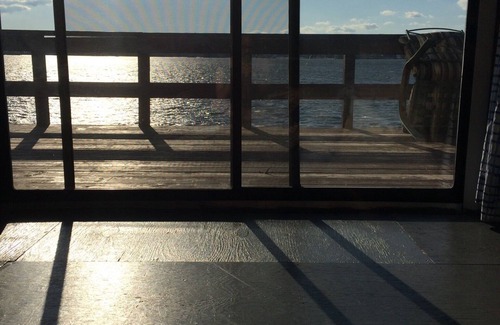 Redwood House | AMAZING VIEWS, DIRECT H20 ACCESS, 2 DOCKS, PRIVATE LANE, 30 MINS TO CANADA