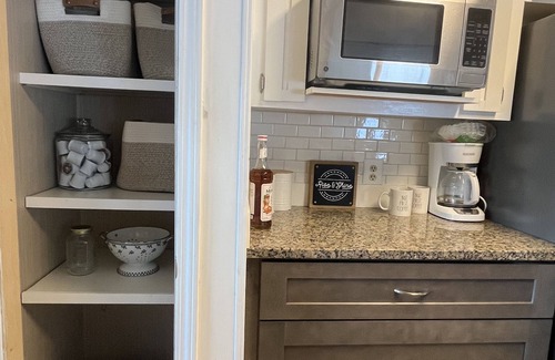 Signal Cove House | Amazing views! Fishing, kayaks, great restaurants. Well stocked-sparkling clean!