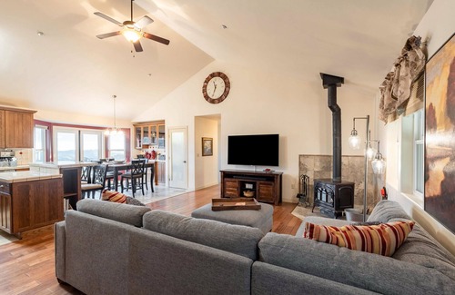 Julian House | Amazing Views - Near Town - Secluded 2.5 Acres - Games - Pets Allowed