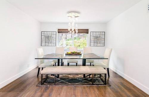 Solana Beach House | Amazing Views with Heated Pool and Jacuzzi Near Beach