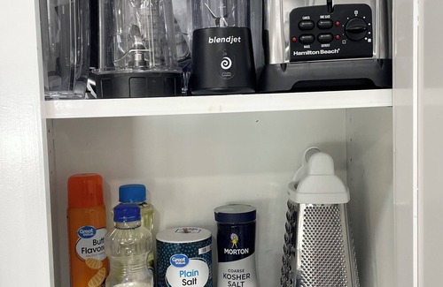 Cookson House | AMAZING WATERFRONT HOME WITH HOT TUB. BOTH HAVE EXTENSIVE VIEWS OF THE LAKE