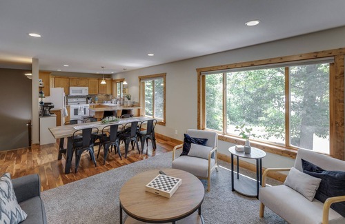 Ossipee House | Amazing Yard! Kayaks, Fire Pit, Games, Huge Family Room & More!