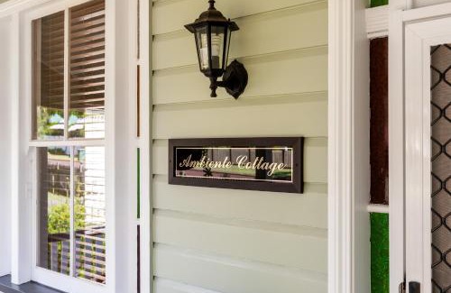 South Toowoomba House | Ambiente Cottage - Pet and Family Friendly