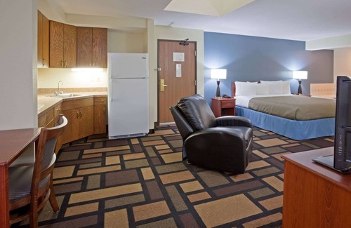 Austin Hotel | AmericInn by Wyndham Austin