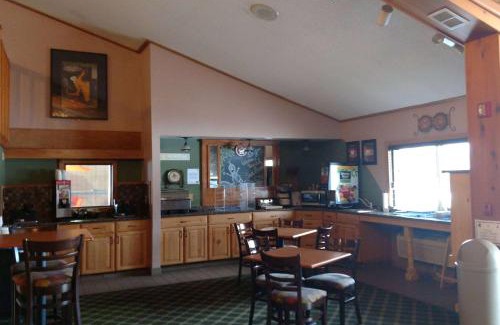 Iron River Hotel | AmericInn by Wyndham Iron River