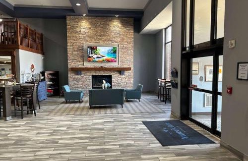 Ottumwa Hotel | AmericInn by Wyndham Ottumwa