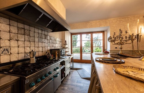 Panzano in Chianti Villa | AMORE RENTALS - Villa Eros with Swimming Pool, SPA, Ideal for Groups