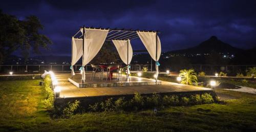 Vagheshwar Hotel | Amour Resort & Spa Pawana