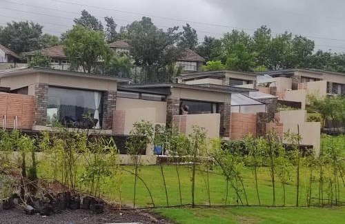 Vagheshwar Hotel | Amour Resort & Spa Pawana