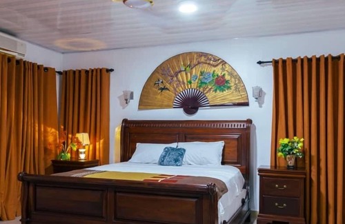 Pokuase House | Ampric GuestHouse and Lounge