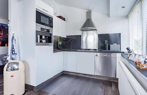 Den Ilp Apartment | Amsterdam Country Side with air conditioning free parking and great view