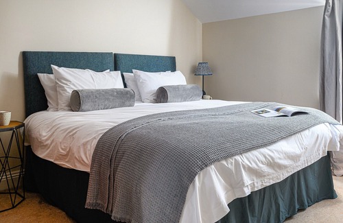 Charlestown Cottage | An exceptional two-bedroom coach house with games room and gardens, set in a quiet tucked away locat