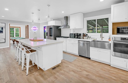 Englewood House | An Oasis 15 min from Uptown Manhattan NYC!