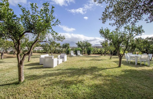 Partinico Villa | An oasis of tranquility, a Villa surrounded by greenery