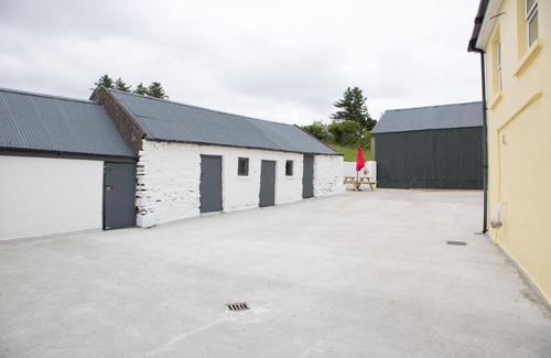 Drimoleague House | An Tigín Buí