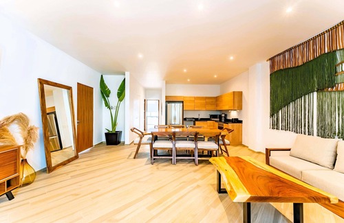 La Veleta Condo | ANANA Yaaxlum 105 S | Oasis pool and Jacuzzi