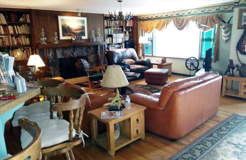 Pine Bed & Breakfast | Anchorage Farm B&B
