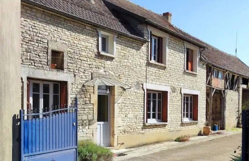 Nitry House | Ancien Corps de Ferme à 2 min de L'autoroute A6. Chez Pépère
