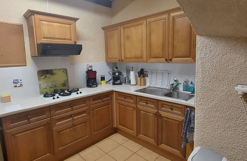 Fumel House | Ancienne Poterie au Calme Dans Parc Arboré Avec Grande Piscine